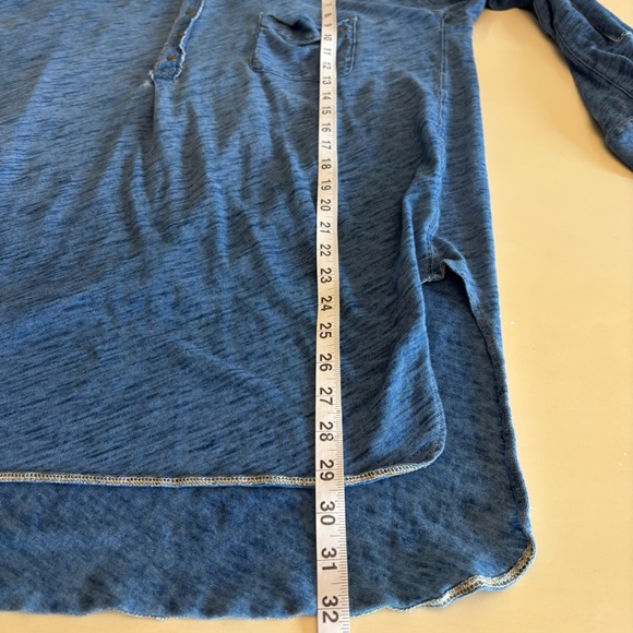 Free People Love This Henley Women’s Blue Tunic Shirt Top We The Free Medium - Picture 10 of 11